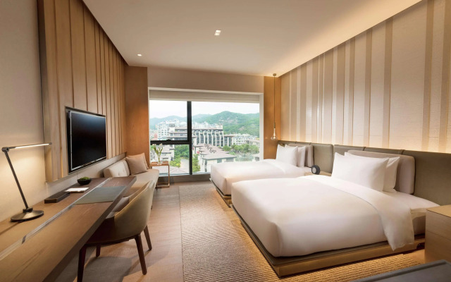 Joyze Hotel Xiamen, Curio Collection by Hilton