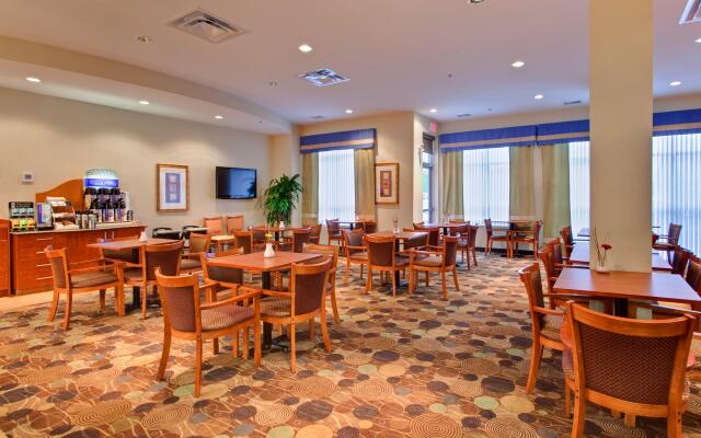 Holiday Inn Express Hotel & Suites Edmonton South, an IHG Hotel