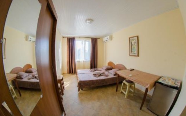 Guest House Primorskaya 25