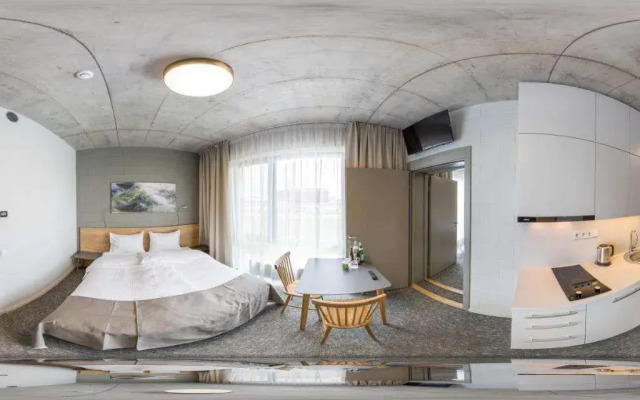 Air Hotel