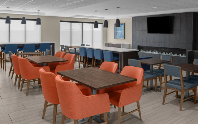 Holiday Inn Express And Suites Midland