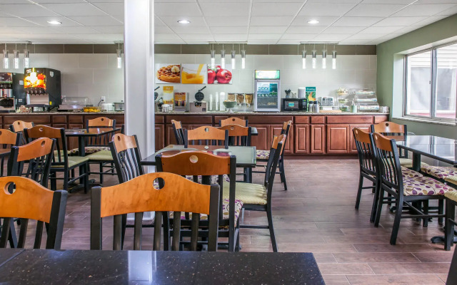 Quality Inn Scottsburg