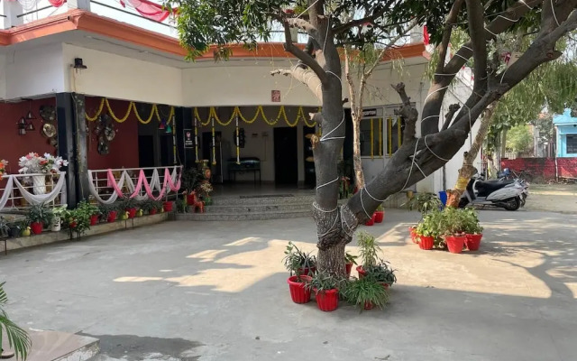 Lord Buddha Guest House