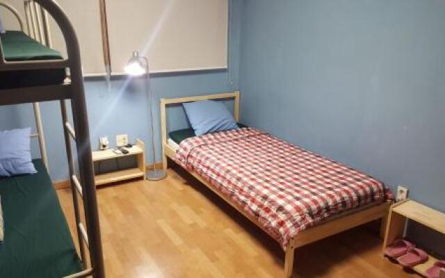 Maru Hostel Hongdae