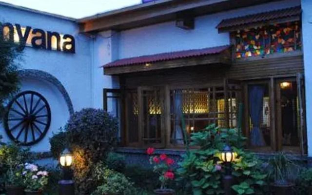 Shamyana Lodge and Restaurant