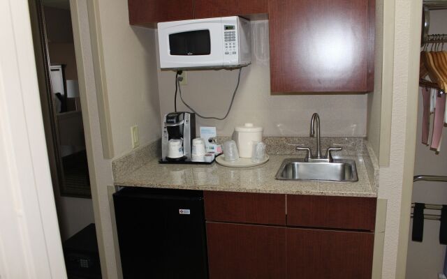 Holiday Inn Express Kansas City-Liberty by IHG