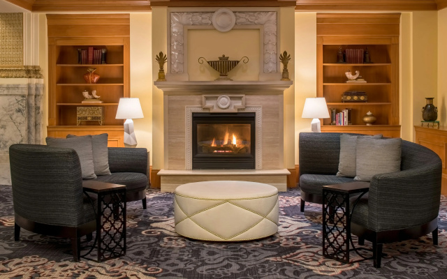 Embassy Suites by Hilton Portland Downtown