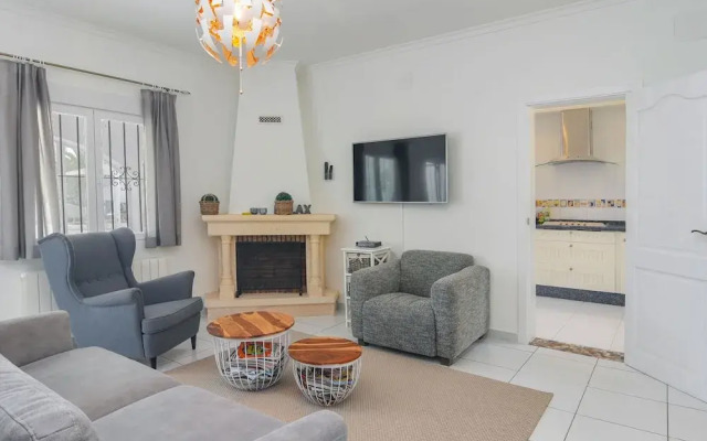 Tranquil Holiday Home in Moraira With Private Pool