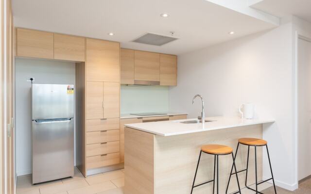 High End Stylish Apartment by Hostrelax