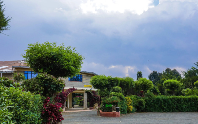 Lake Olbolosat Resort Park Lodge