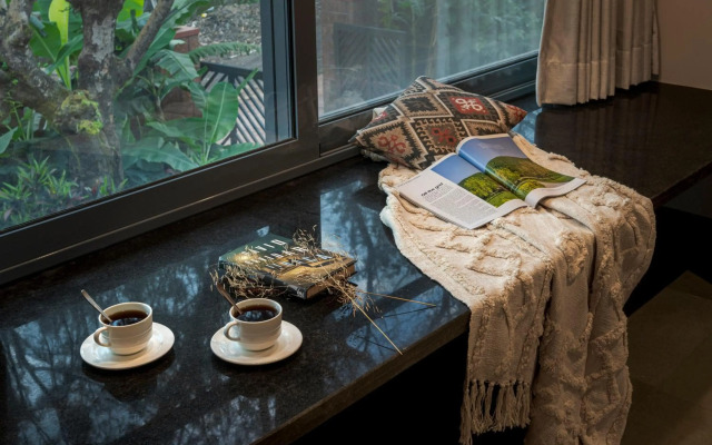 SaffronStays Red Brick House, Panchgani - rustic villa with huge lawn and terrace