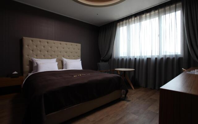 Hwayanggang Hotel