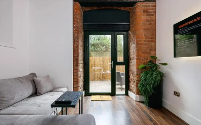 Manchester Warehouse Apartment by Jacksonheim Residences