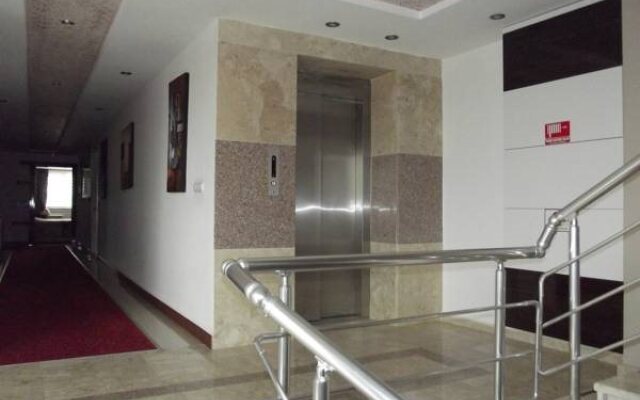 Cali Royal Otel