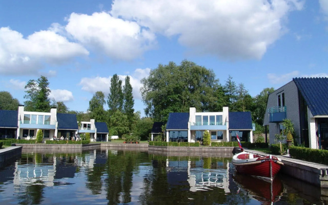 Loosdrecht Rien van den Broeke Village