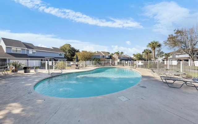 Mariner Lakes Condos