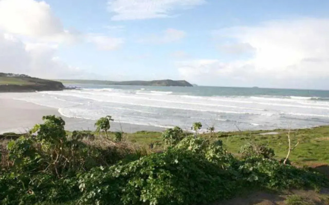 Gorgeous Apartment Only Yards From Polzeath Beach