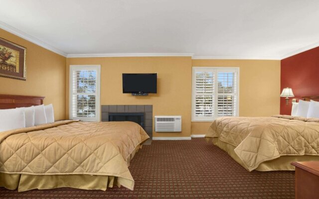 Travelodge Inn & Suites by Wyndham Gardena CA