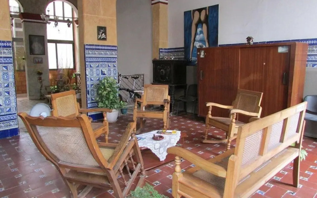 Sierra-Barroso's Colonial House