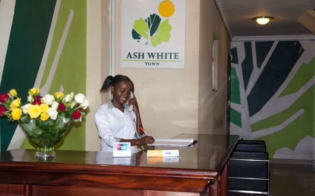 Ash White Hotel