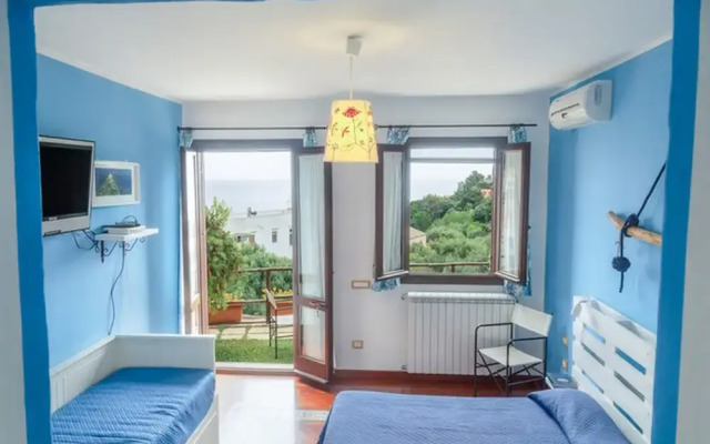 Clelia Case Vista Mare