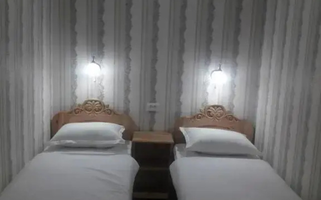 Hotel Allanazar Ota