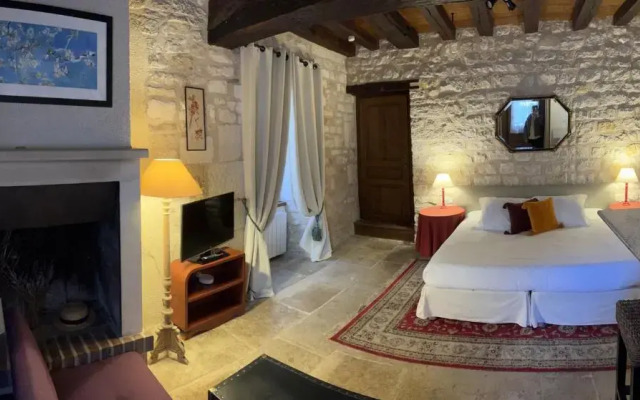 Maison d'Alienor - Gîtes