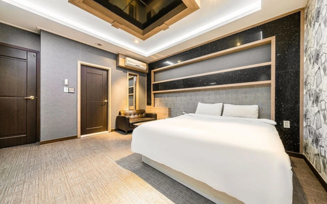 Suwon Rose Hotel