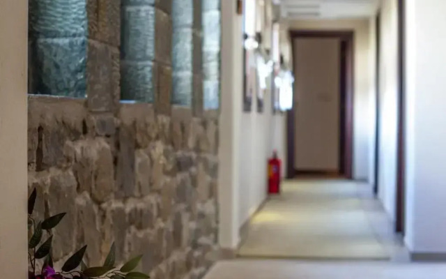 Anavasi Mountain Resort