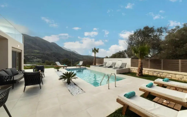 Villa Silentium Olia by MediterraneanVillas