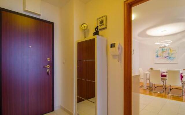 Harmony Apartment