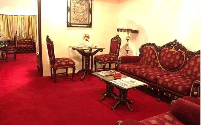 Hotel Maharani Palace