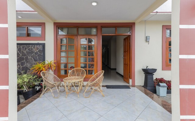 RedDoorz @ WR. Supratman Batu