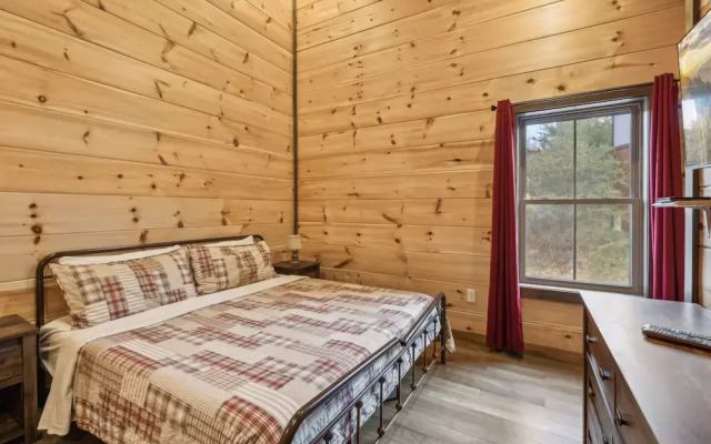 Eden Of The Smokies 5 Bedroom Cabin