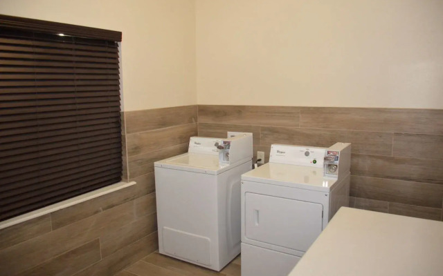 Best Western Plus Spring Inn & Suites