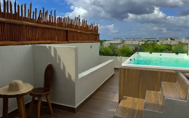 Charming One Bedroom Penthouse With Private Pool By Sandy Powerful