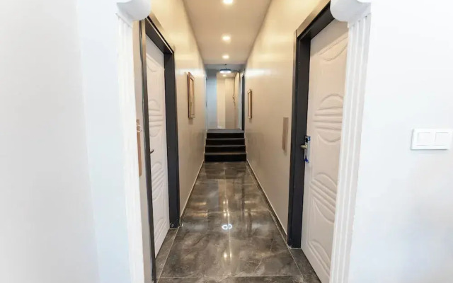 Lacasa Royal Hotel