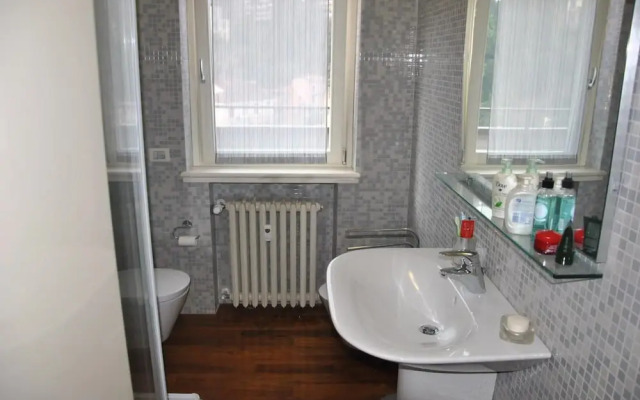 Terrace Lake View apt in Stresa With Lake View