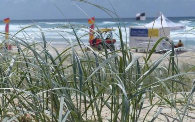 SALTBEACH2302