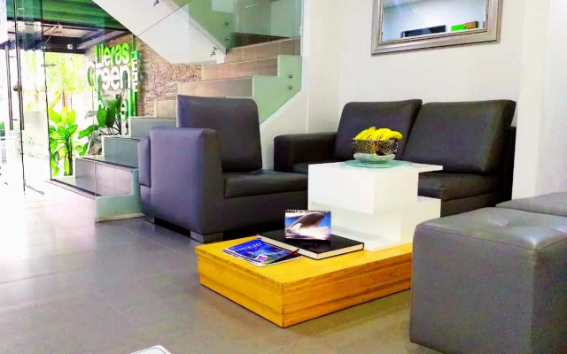 Lleras Green Hotel