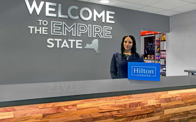 Hampton Inn & Suites Syracuse Dewitt