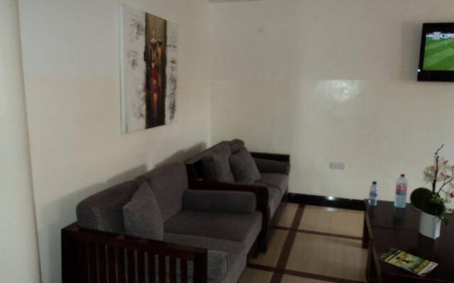Grand Favor Hotel
