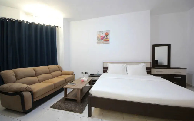 Signature Holiday Homes- Marina Studio