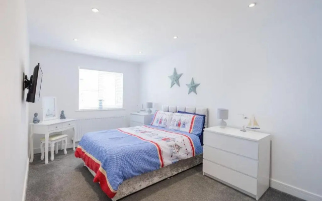 Cleethorpes Holiday Home SLEEPS 6