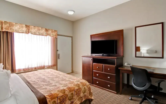 Coast Weyburn Hotel