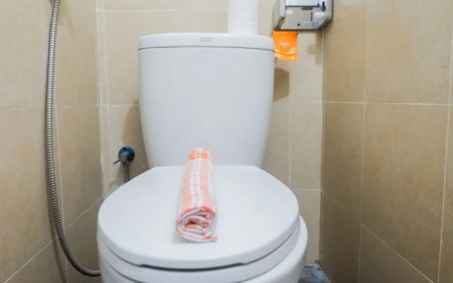 Spacious 1BR Apartment at Menara Rungkut By Travelio