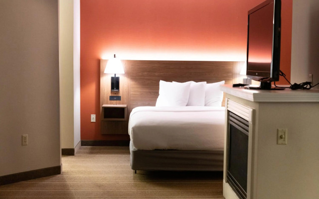 Hawthorn Suites BY Wyndham Erie