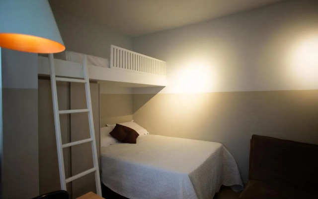 FLAT Beverly Hills 401B