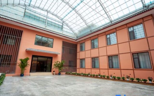 Wutaishan Yishe Hotel