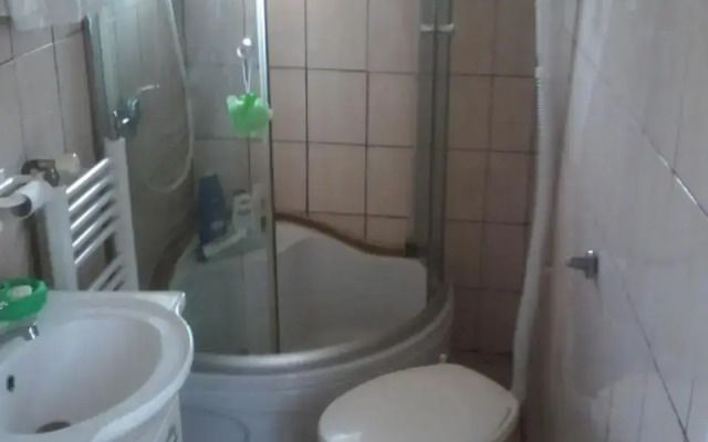 Modern&Cozy Bosnian house with GARDEN+FREE parking